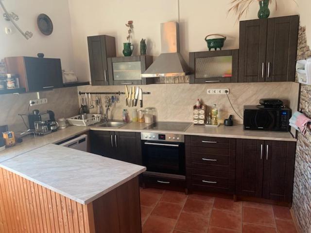 Erd - Csendes, Kenyelmes Csaladi Haz Apartment ภายนอก รูปภาพ
